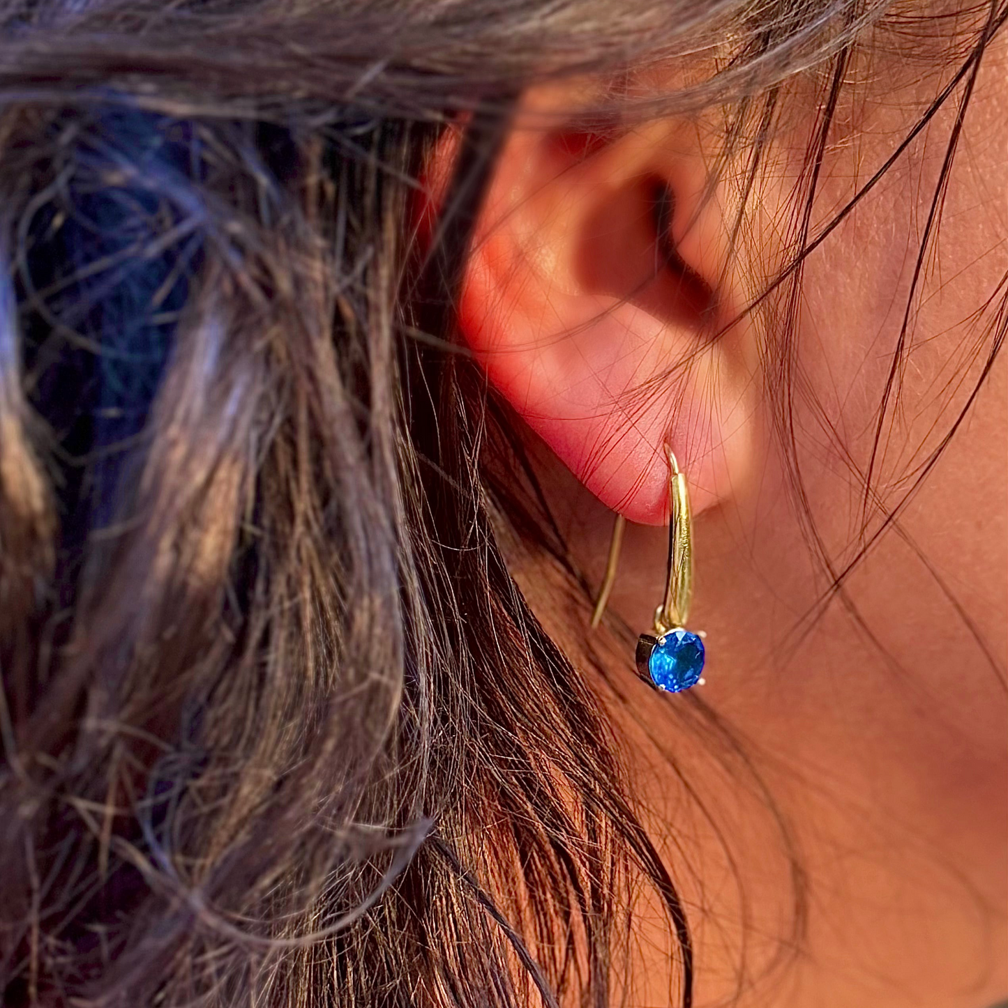CLARISSE - Boucles d'oreilles en acier Inoxydable doré et zircon bleu