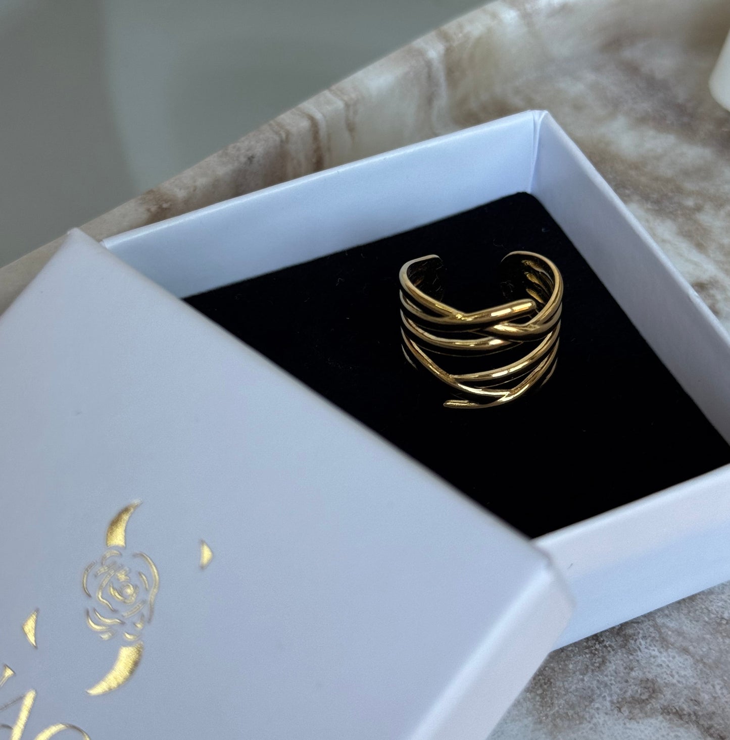 DIVINE │ RING