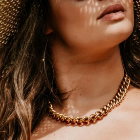 MAYA │ COLLIER