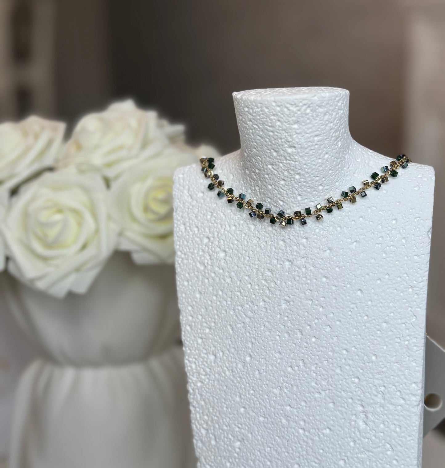 CLEMENTINE - Collier en acier Inoxydable doré et perles vertes