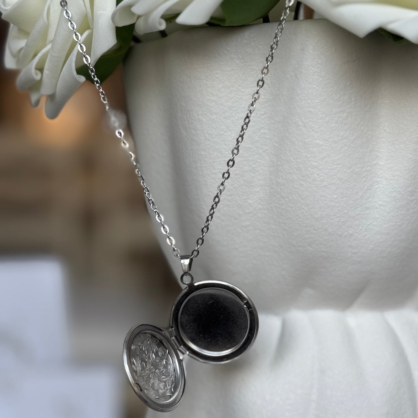 DINA - Collier porte photo en acier Inoxydable argenté à gravure