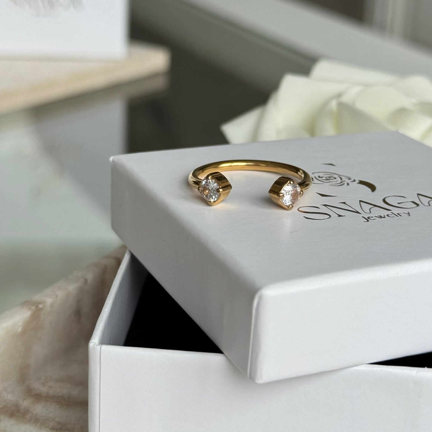 LISY - Bague en acier Inoxydable doré et strass