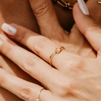 LITTLE BOW │ RING