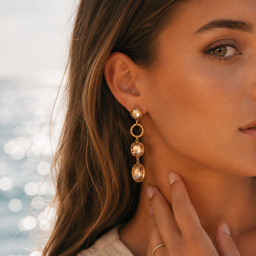 CAMILLE - Boucles d'oreilles pendantes en acier inoxydable doré et cristaux pêche ambrés