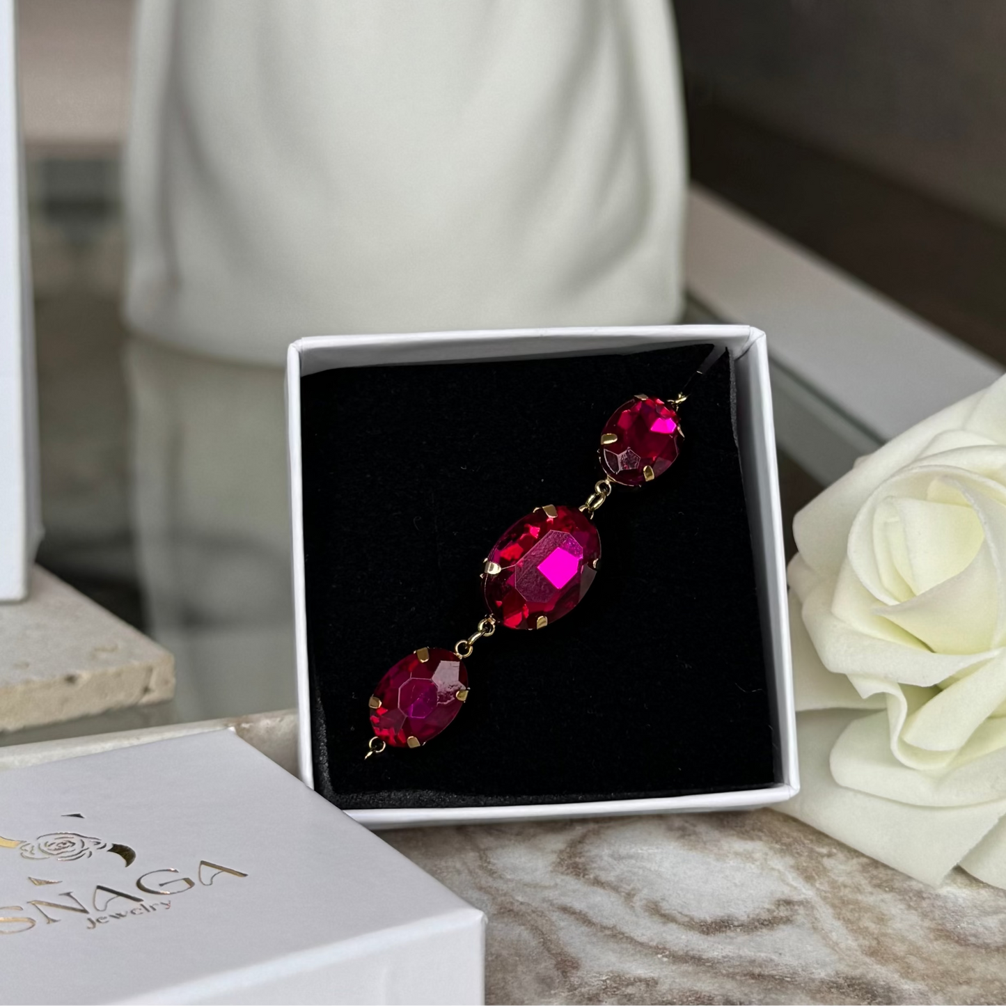 EMILIE - Bracelet en acier Inoxydable Doré – Strass fushsia