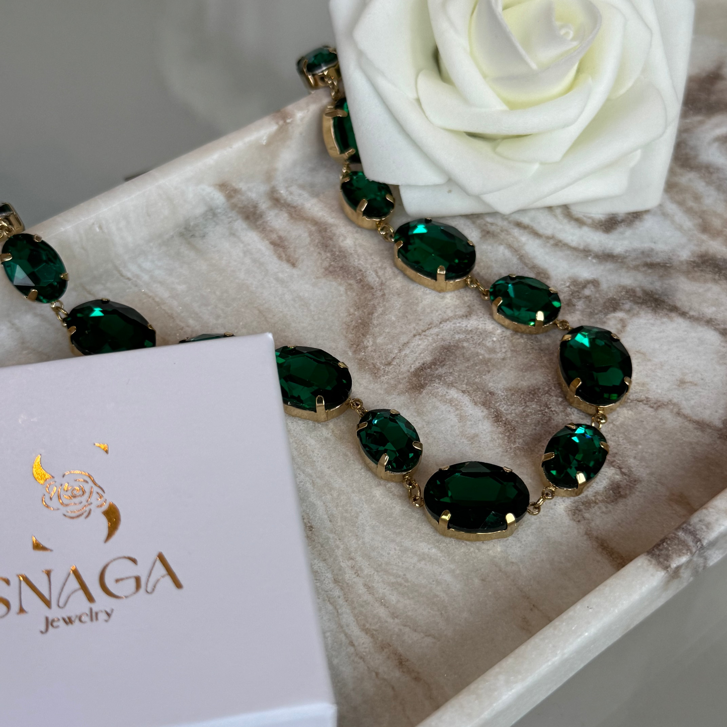 EMILIE - Collier en acier Inoxydable Doré et strass vert