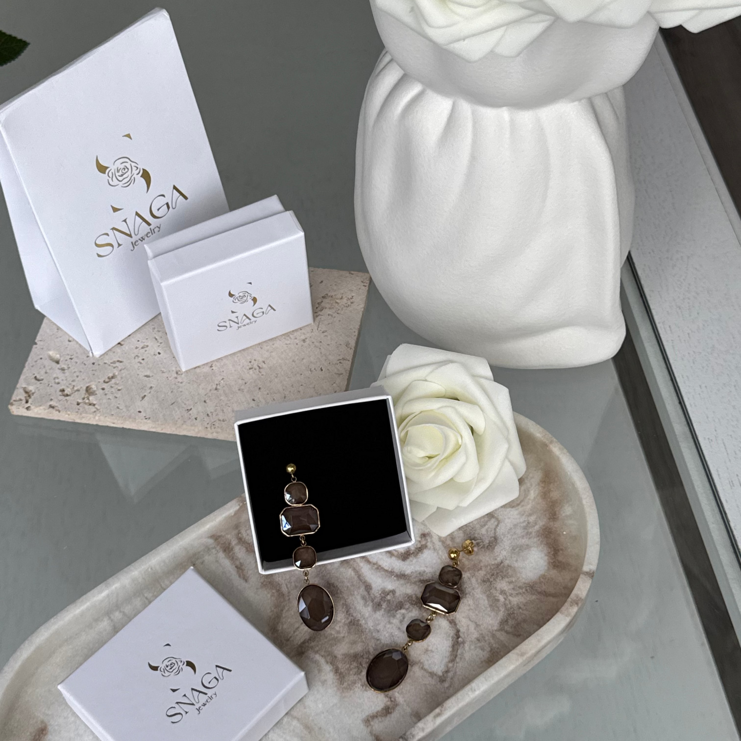 JASMINE - Boucles d'oreilles pendantes en acier Inoxydable doré - taupe