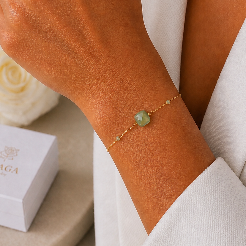 ADELE - Bracelet en acier Inoxydable doré et perles vertes nacrées