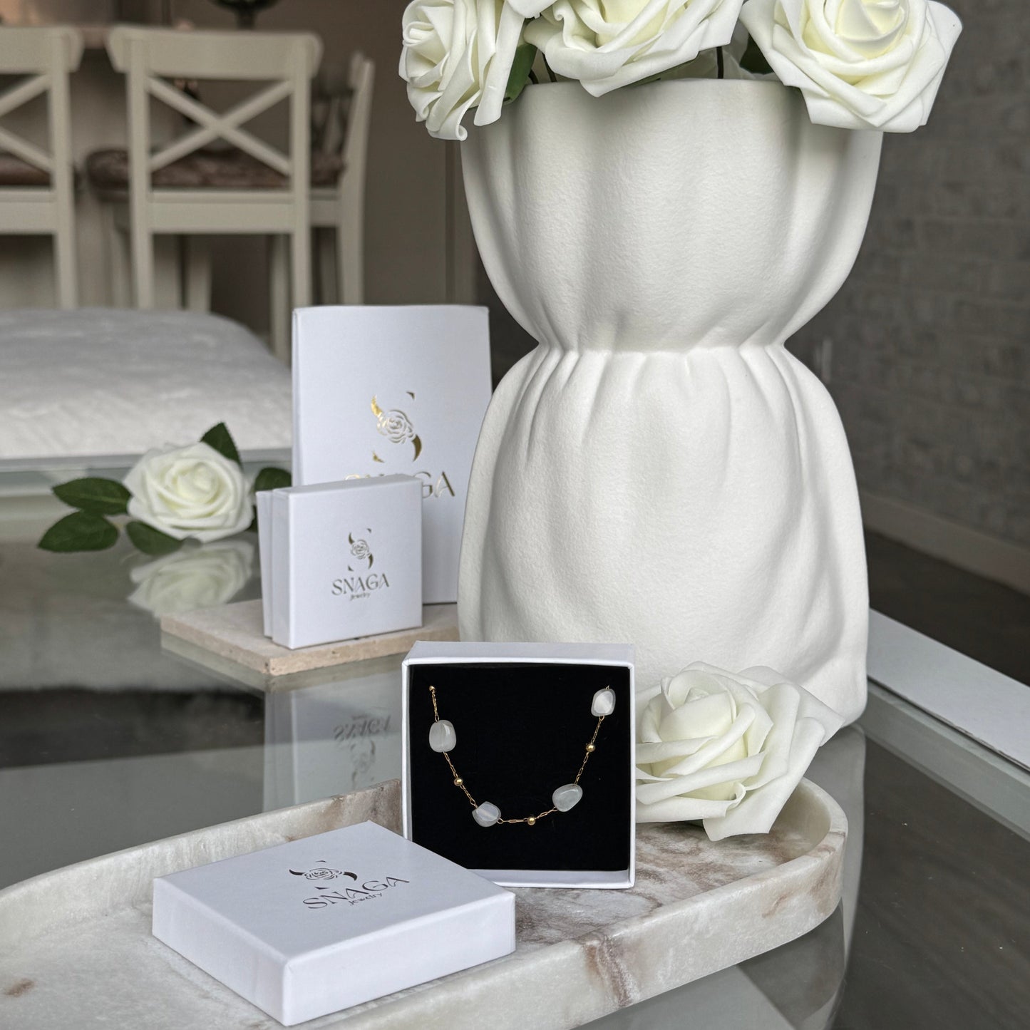 MARILOUS - Collier en acier Inoxydable doré et pierre blanche