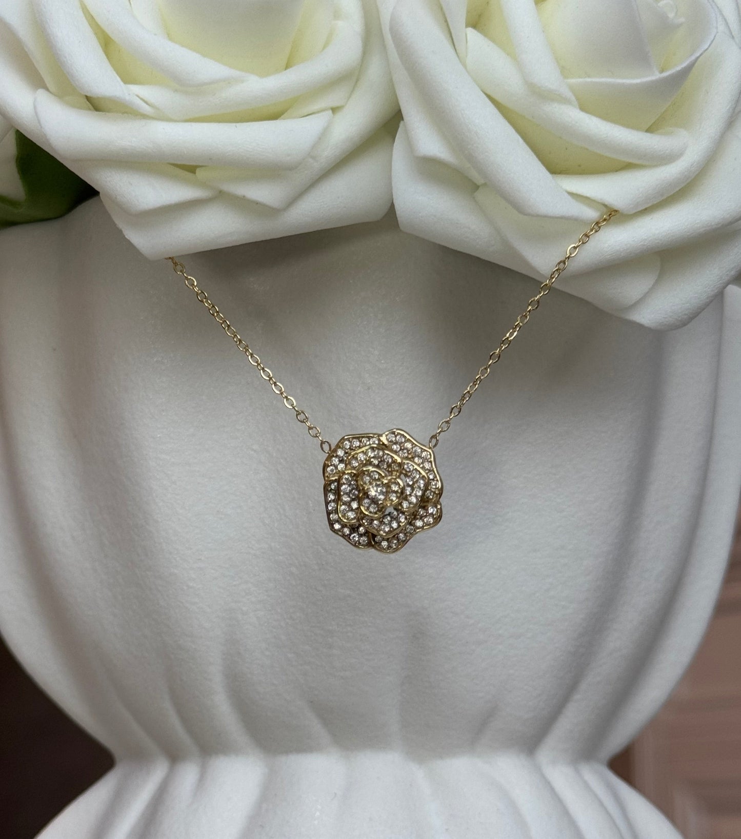 ROSE DORE │ COLLIER