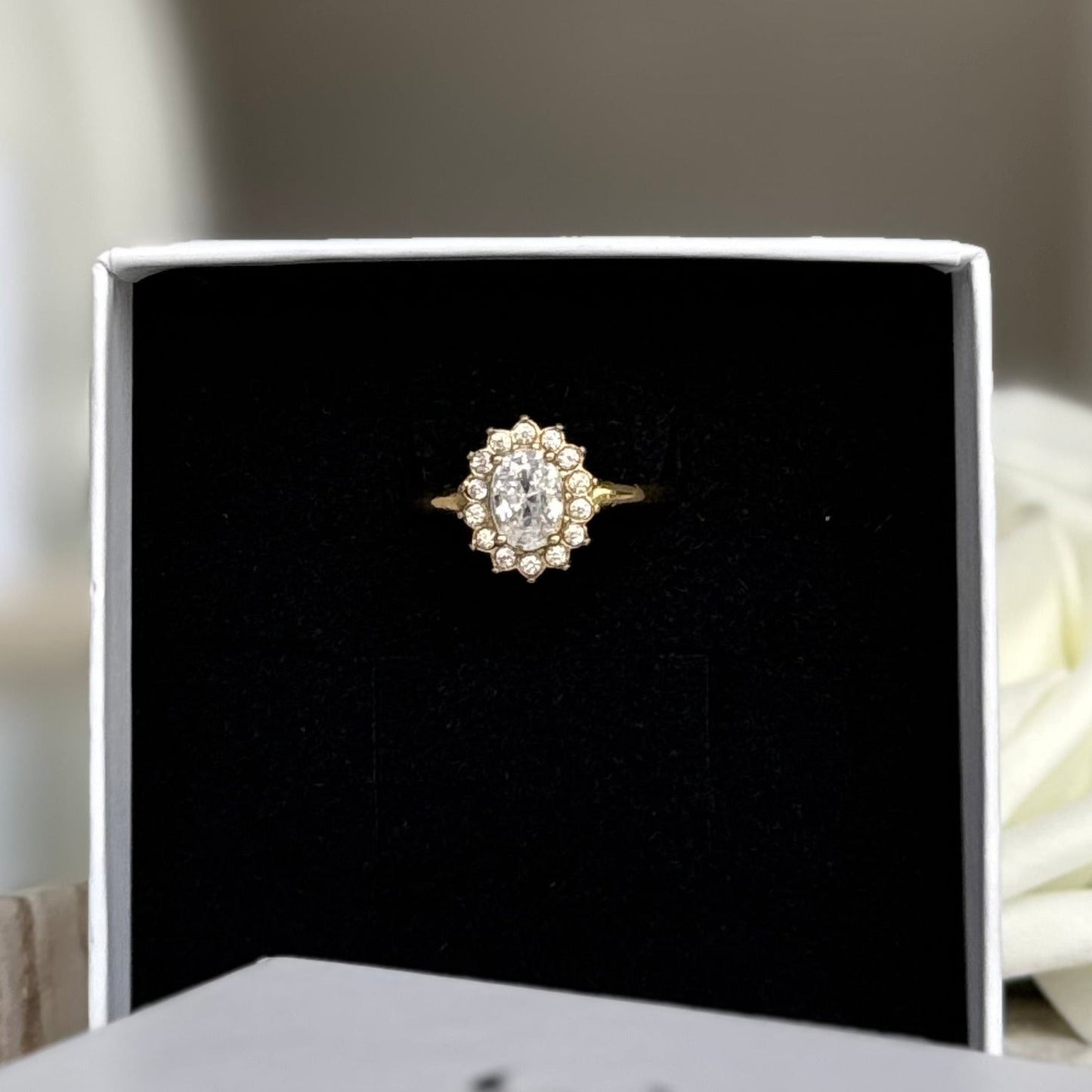 MEGANE - Bague en acier Inoxydable doré et zircon transparent