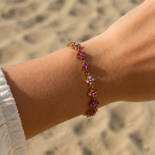 ANGÉLIQUE - Bracelet en acier inoxydable doré et fleurs roses en zircon