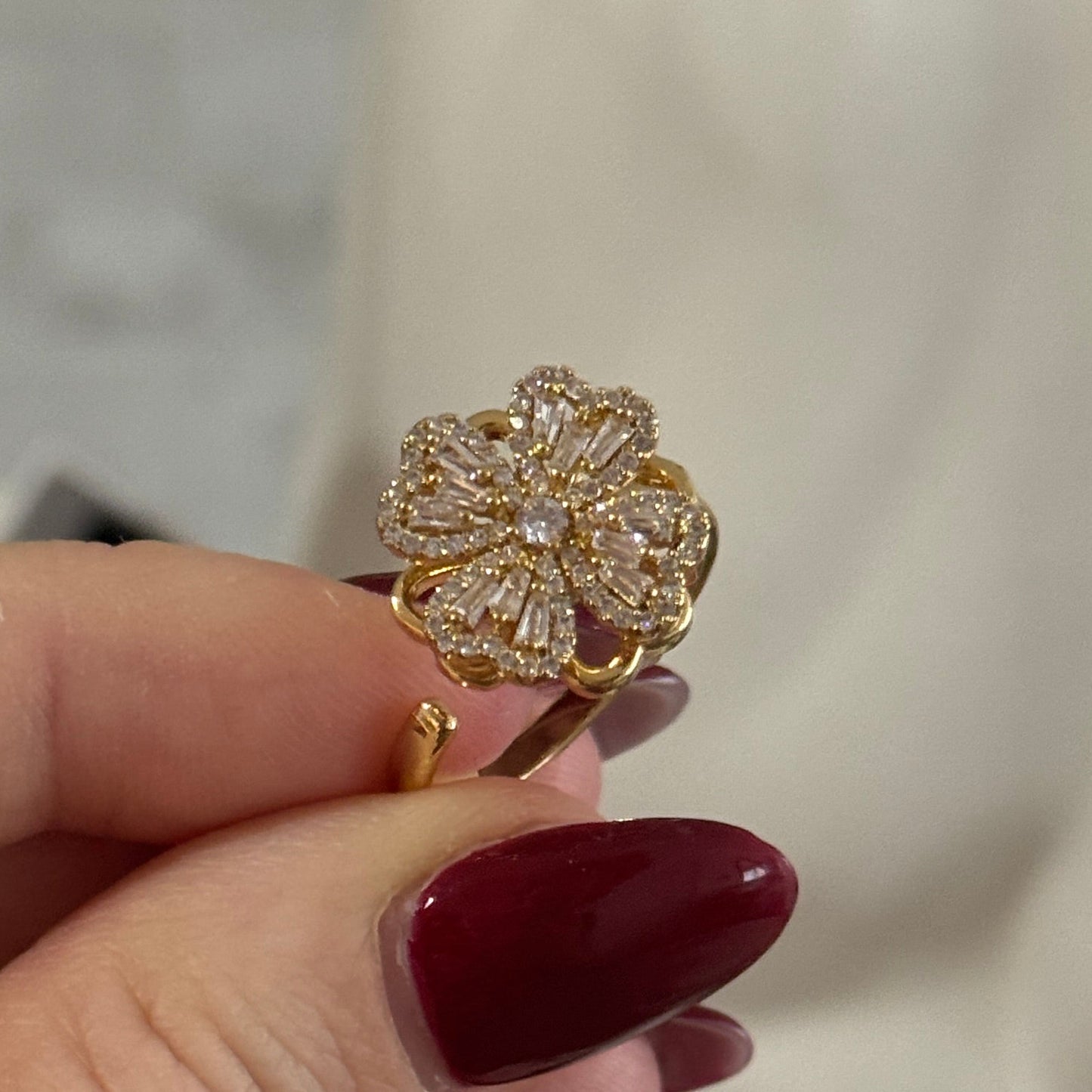 MAÏLYS - Bague anti-stress en acier Inoxydable doré - fleur tournante