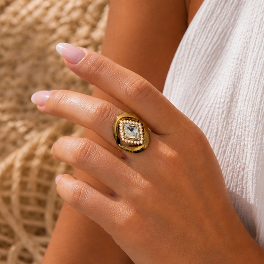 NOÉMIE - Bague réglable en acier inoxydable doré et zircon