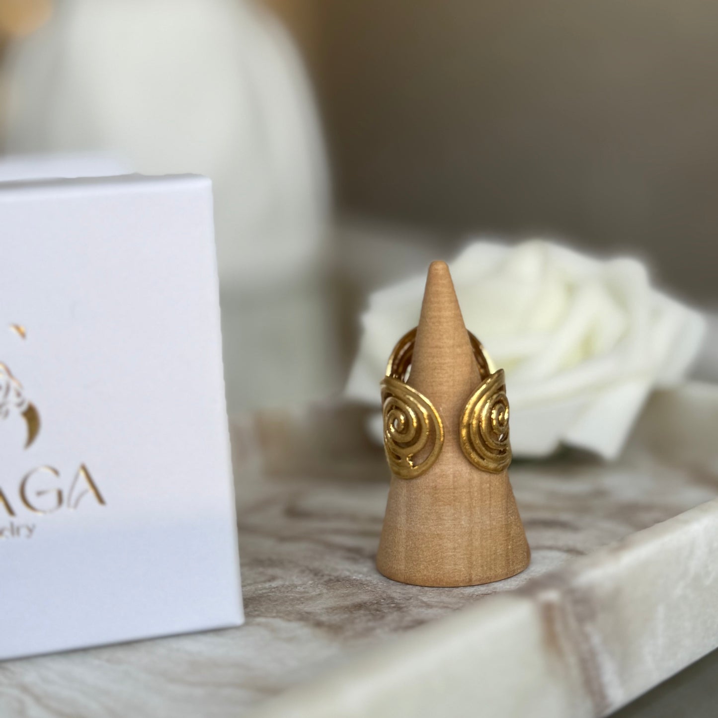 IRENE - Bague large en acier Inoxydable doré