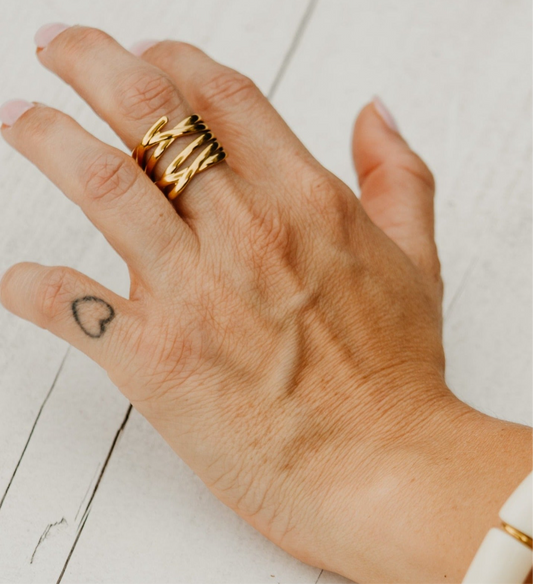 DIVINE │ RING
