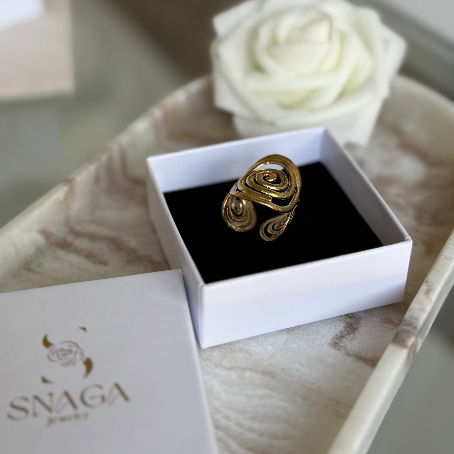 IRENE - Bague large en acier Inoxydable doré