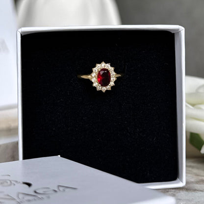 MEGANE - Bague en acier Inoxydable doré et zircon rouge