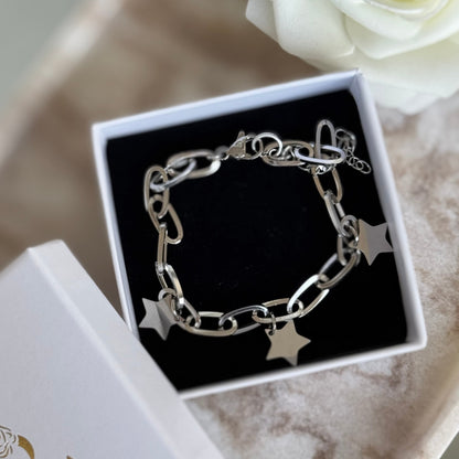 JENNIFER - Bracelet création en acier Inoxydable argenté et pendentifs étoiles
