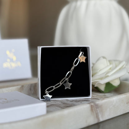 JENNIFER - Bracelet création en acier Inoxydable argenté et pendentifs étoiles