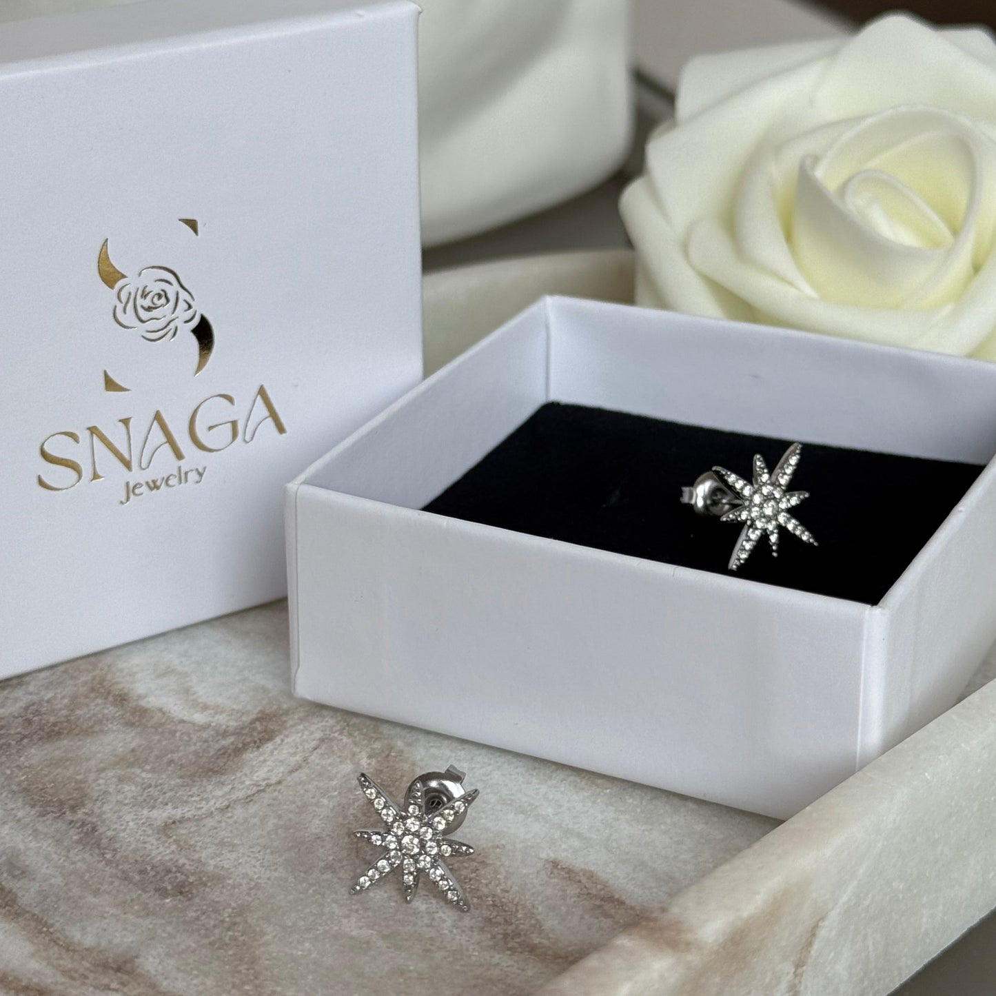 LOUISE - Boucles d'oreilles en acier Inoxydable argenté- étoile et strass