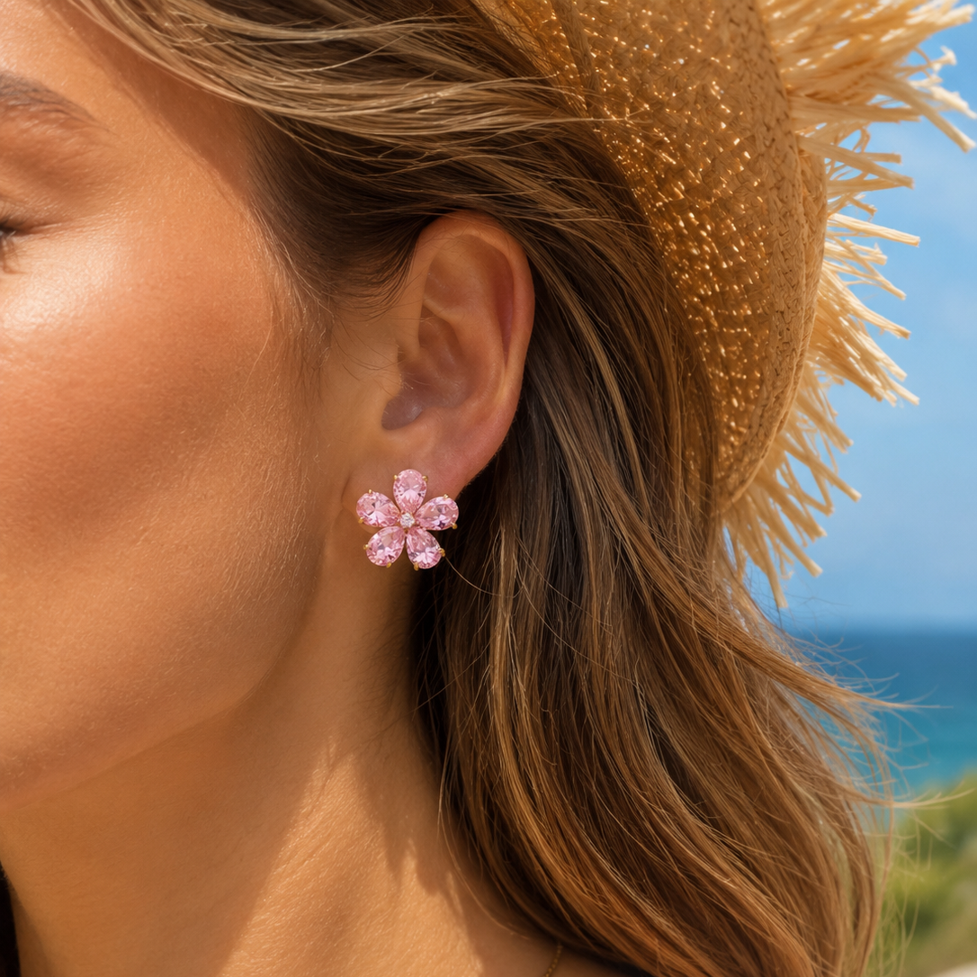 MATHILDE - Boucles d’oreilles fleurs en acier inoxydable doré et cristal rose