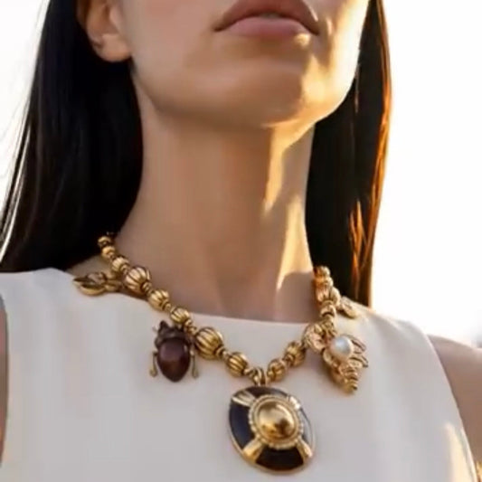 ABIGAIL - Collier en acier Inoxydable doré et gros pendentifs