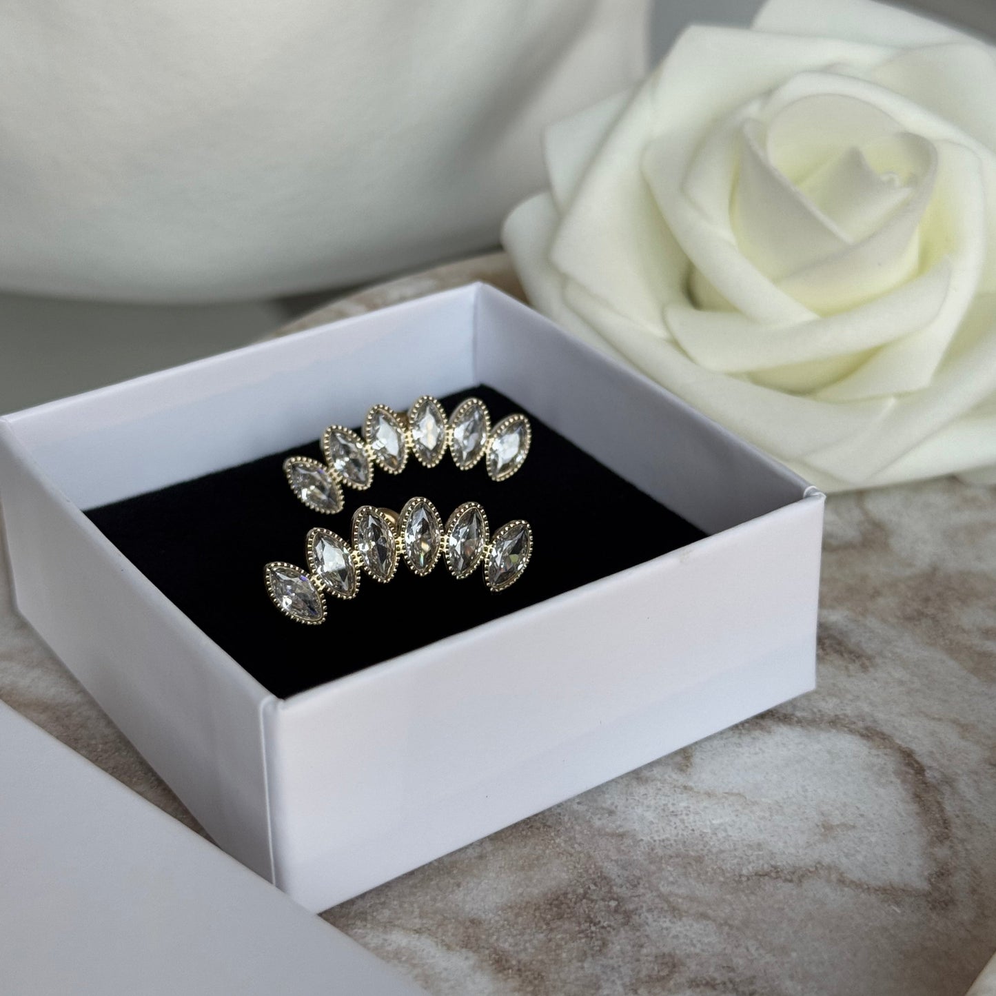 TAHRA - Boucles d'oreilles en acier Inoxydable doré et strass