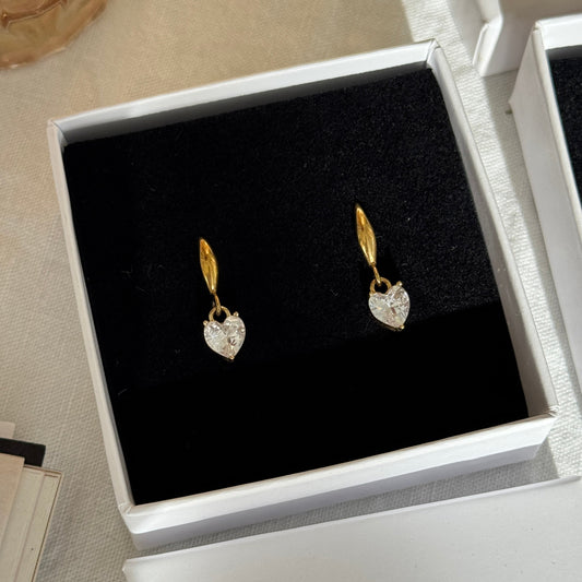 ATENDRIS │ BRINCOS DE CRIAÇÃO