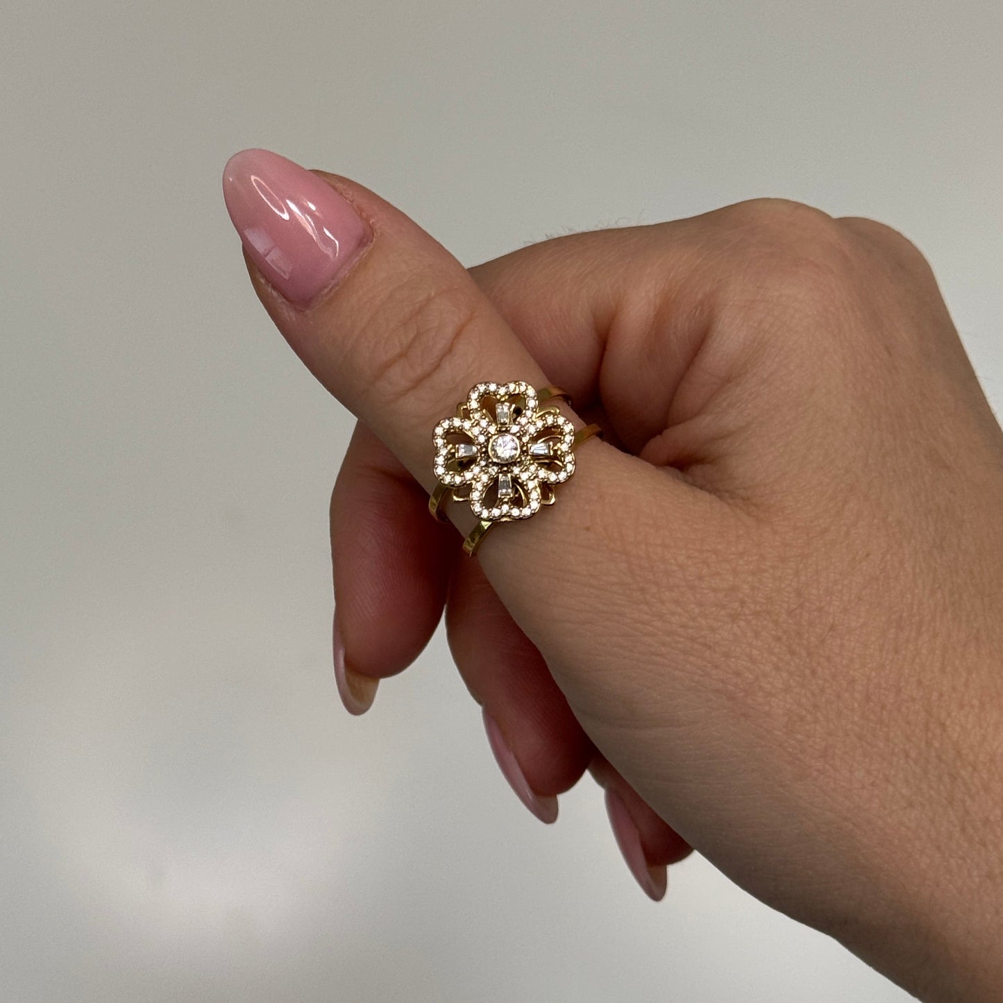 MAÏLYS - Bague anti-stress en acier Inoxydable doré - fleur tournante