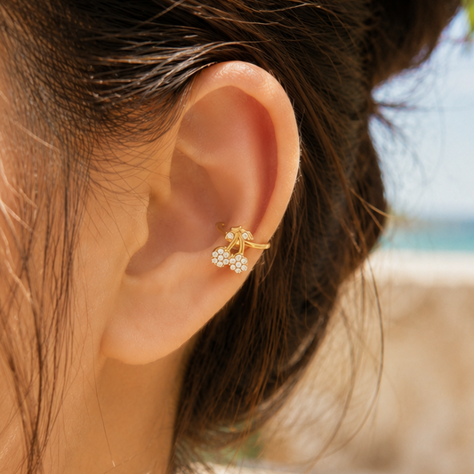 CERISE – Ear cuff en acier inoxydable doré à motif cerise