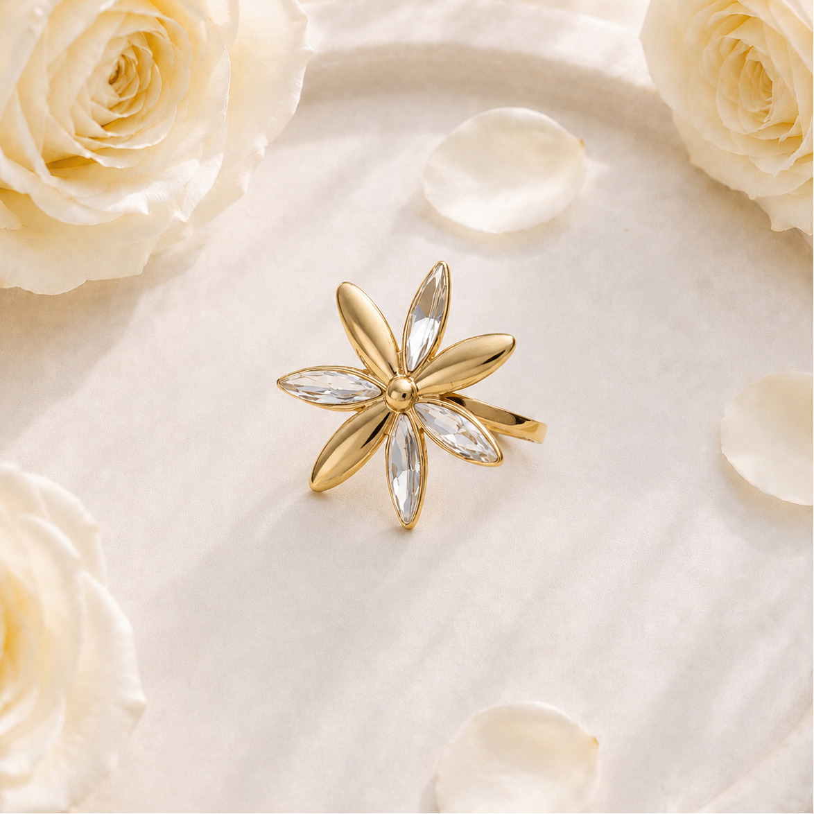 TYCIA - Bague fleur en acier inoxydable doré à l'or fin et strass