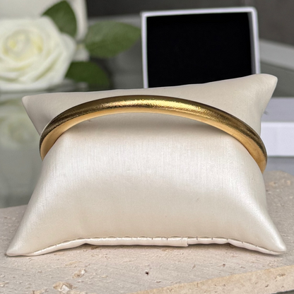 GABRIELLE - Collier jonc en acier Inoxydable Doré – effet brossé