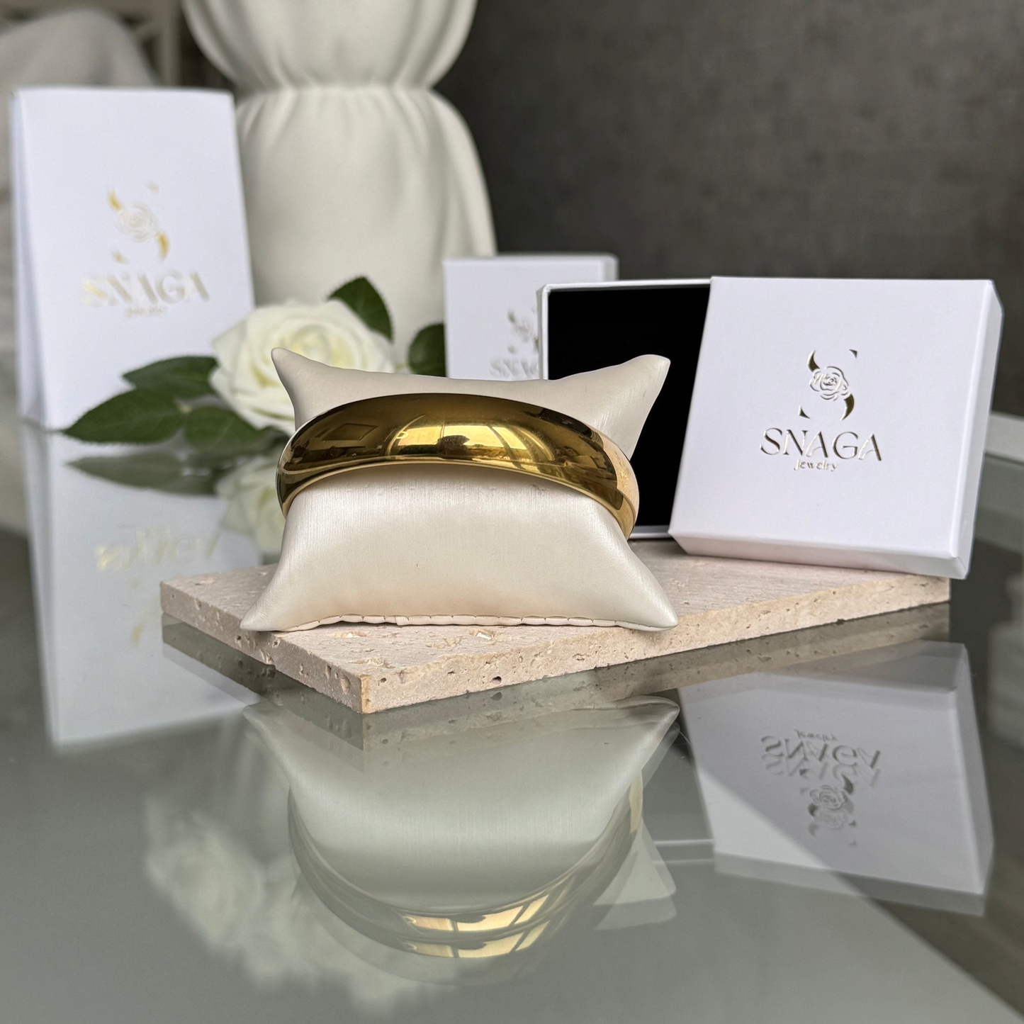 CELINE - Bracelet jonc large en acier Inoxydable Doré