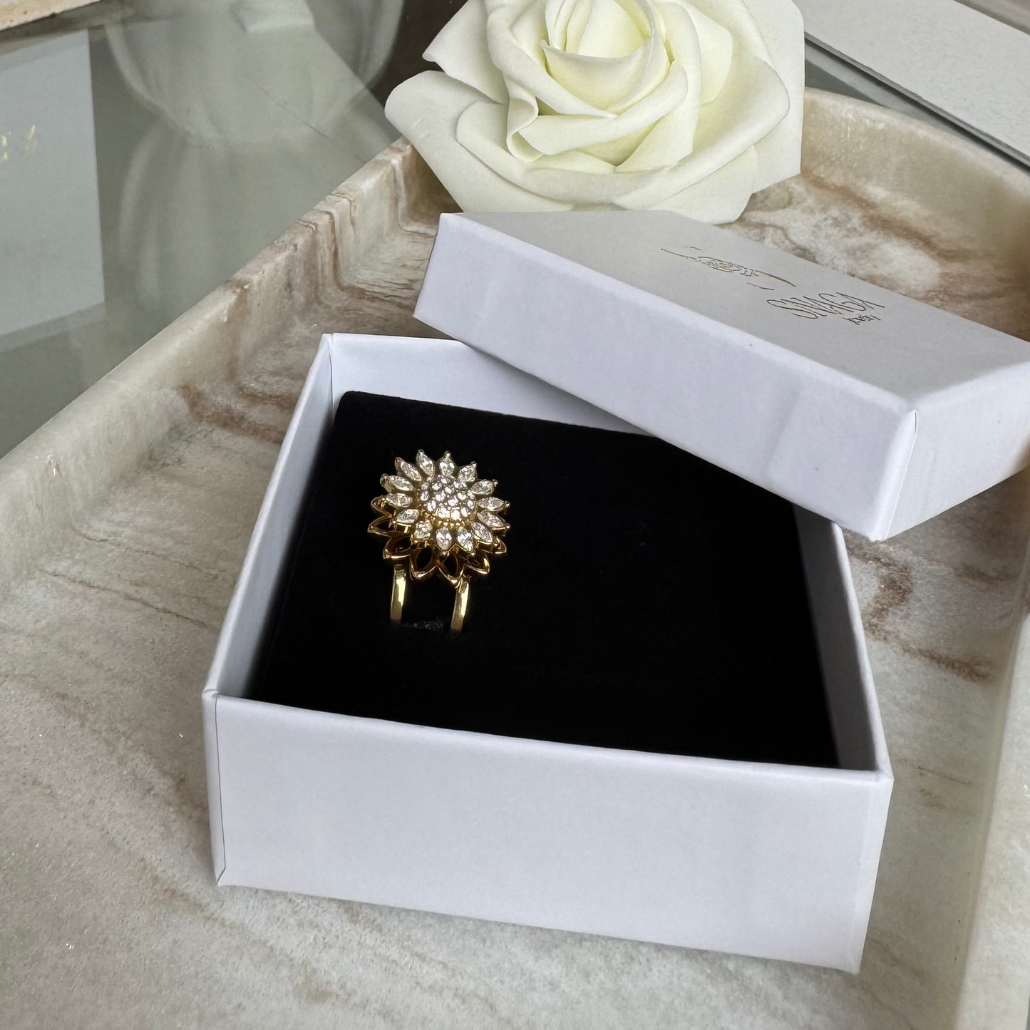 MARGAUX - Bague anti-stress en acier Inoxydable doré - fleur tournante