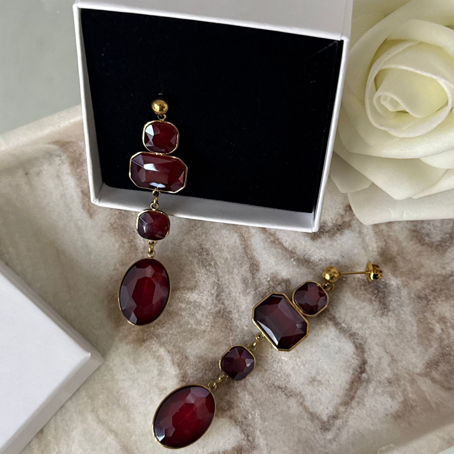 JASMINE - Boucles d'oreilles pendantes en acier Inoxydable doré - rouge