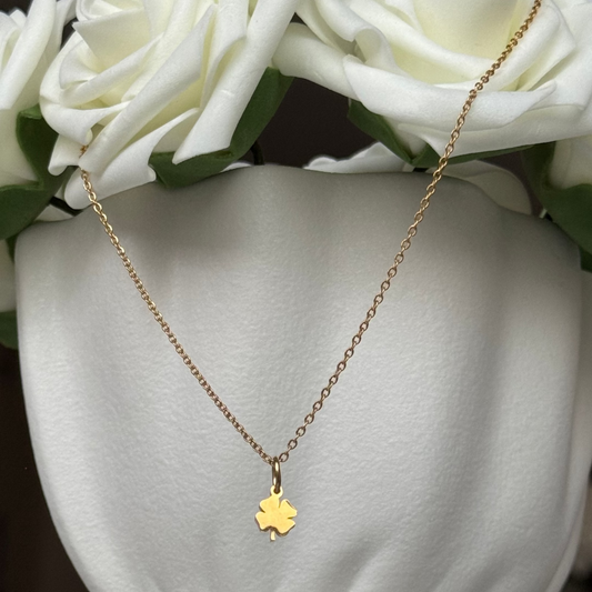 EDEN - Collier création en acier Inoxydable Doré et pendentif trèfle