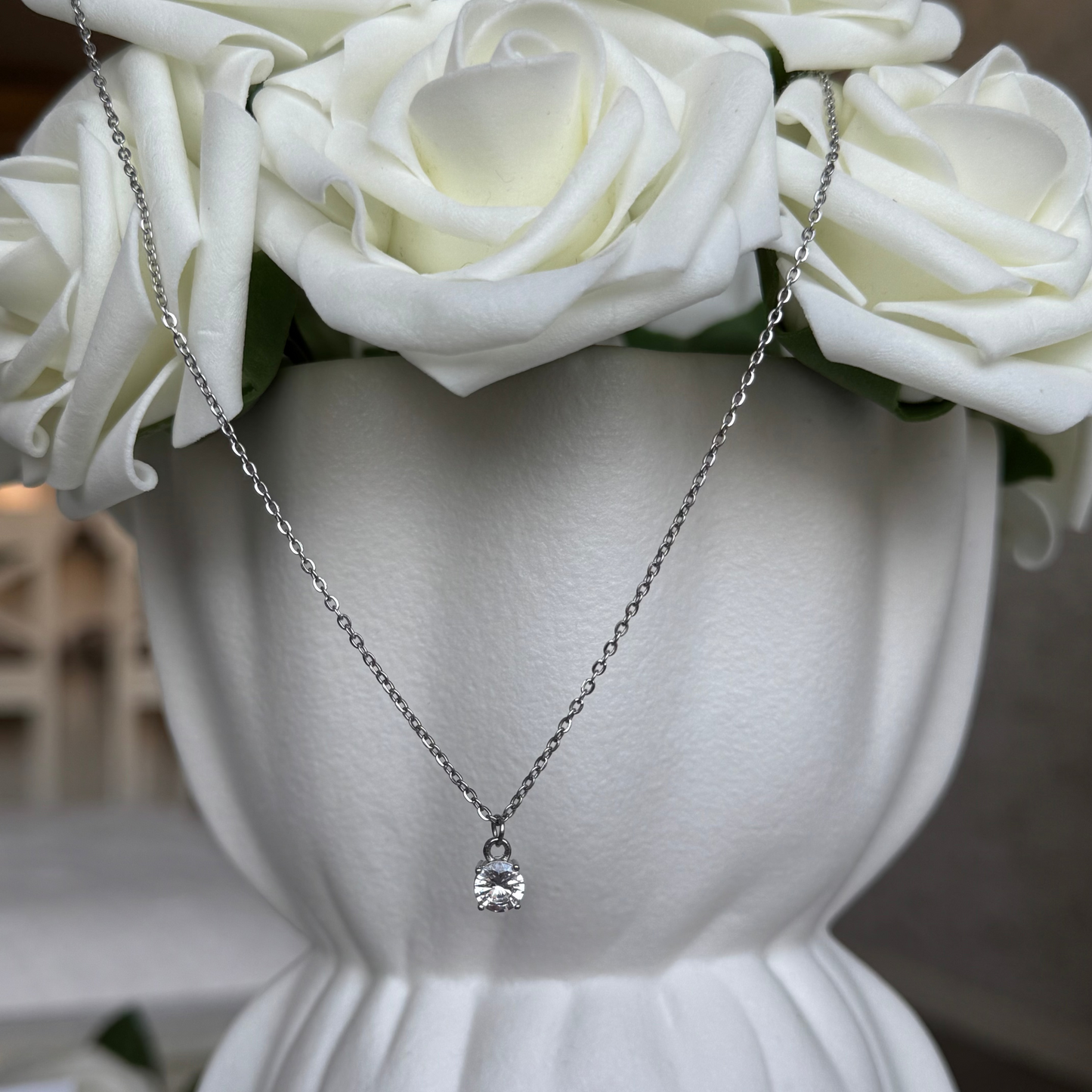 ELISA - Collier création en acier Inoxydable argenté - pendentif intemporel